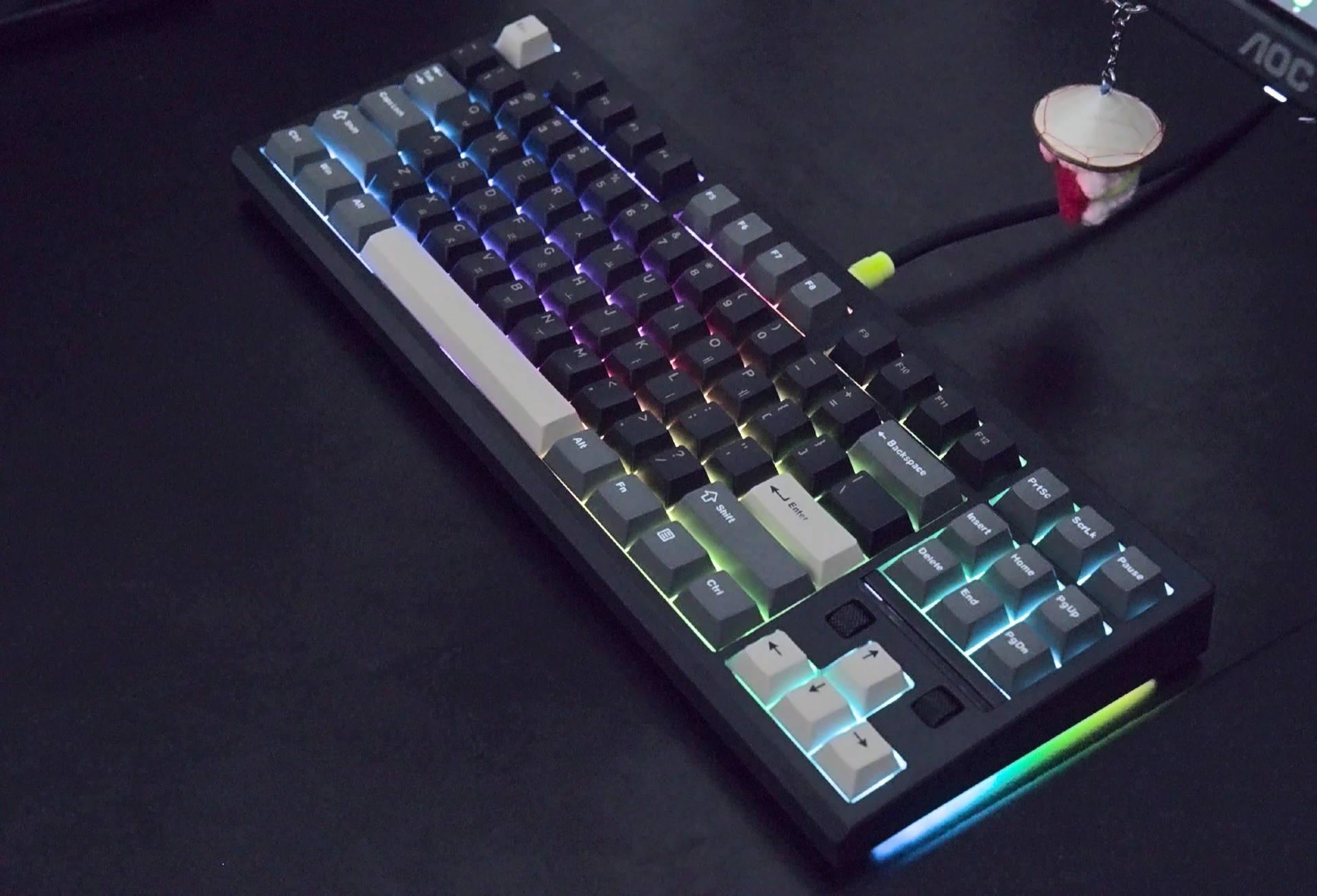 archon M3 600 TKL 로열블랙 전체 사선 / RGB